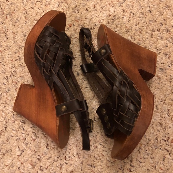 Michael Kors platform sandals 6M - Picture 4 of 5